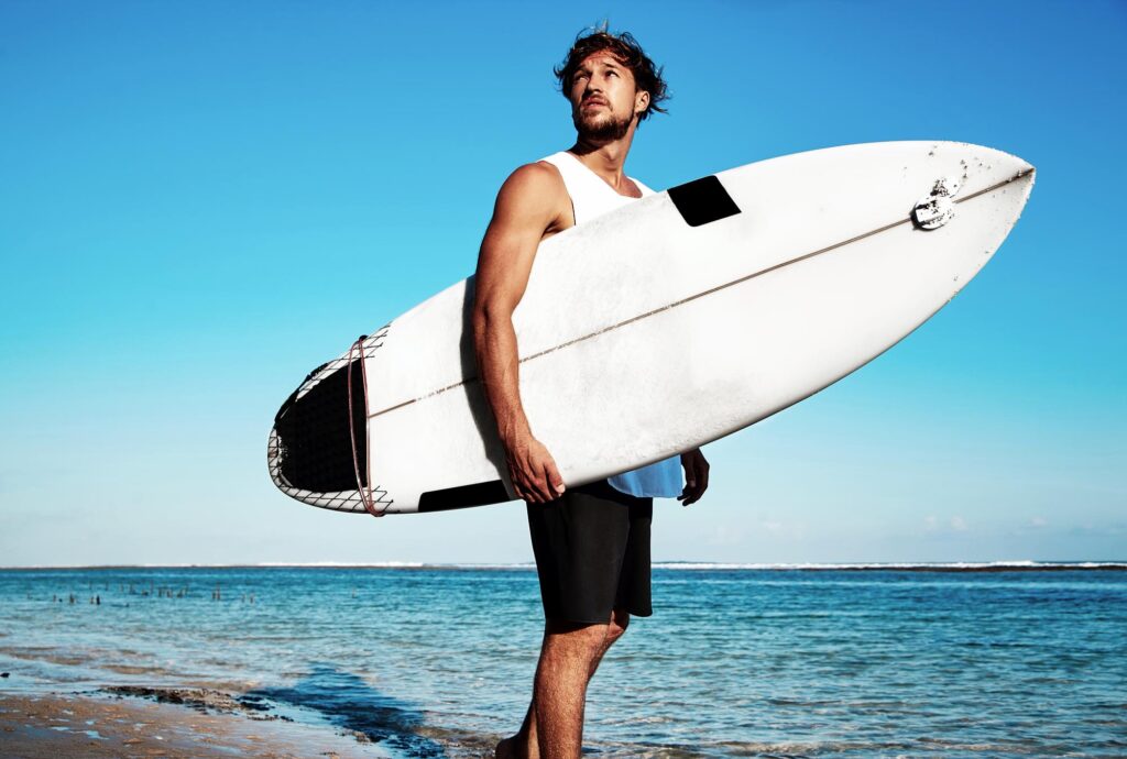 understanding the ocean's state and condition is one of the most importante tips for surfing safely